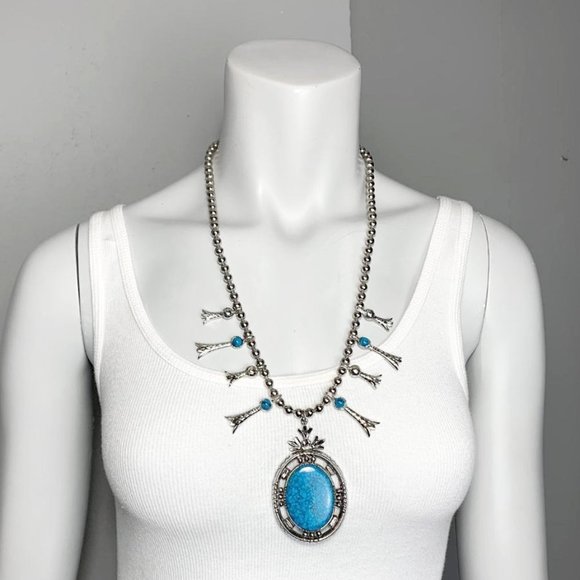 VINTAGE 1980's Mode Art Howlite Squash Blossom Statement Necklace - Picture 7 of 7